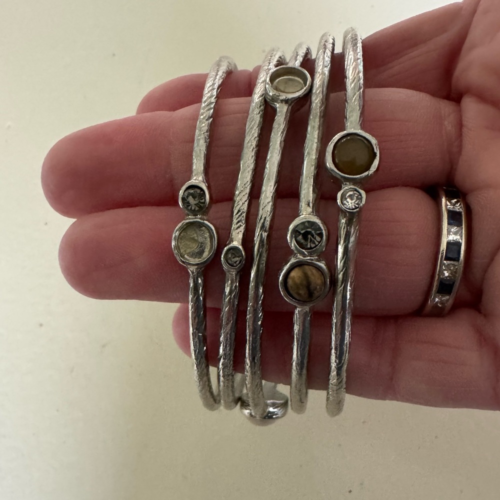 Bangle bracelets - Picture 2 of 3